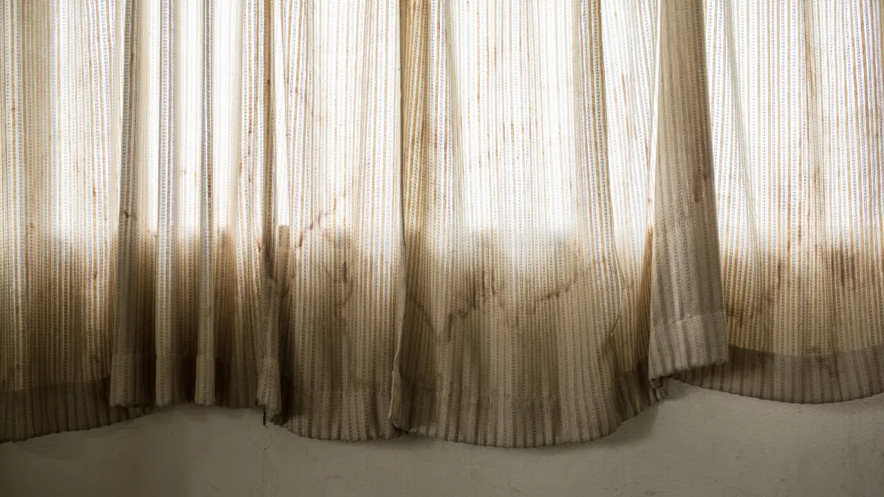 higienizacao-de-cortinas-e-persianas-no-rj